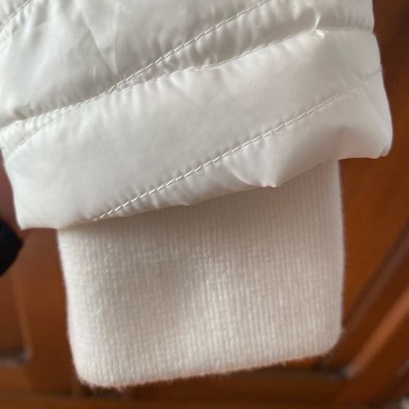 GUESS Waterproof Ski/Snowboarding Jacket - Picture 4 of 7